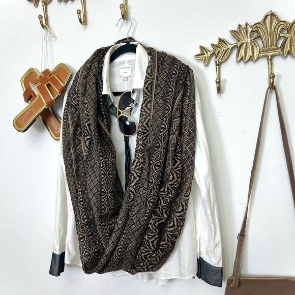 Tribal print infinity scarf light weight - Picture 4 of 5
